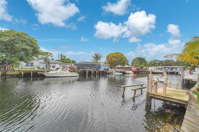 2718 Sherman St, Hollywood, FL 33020