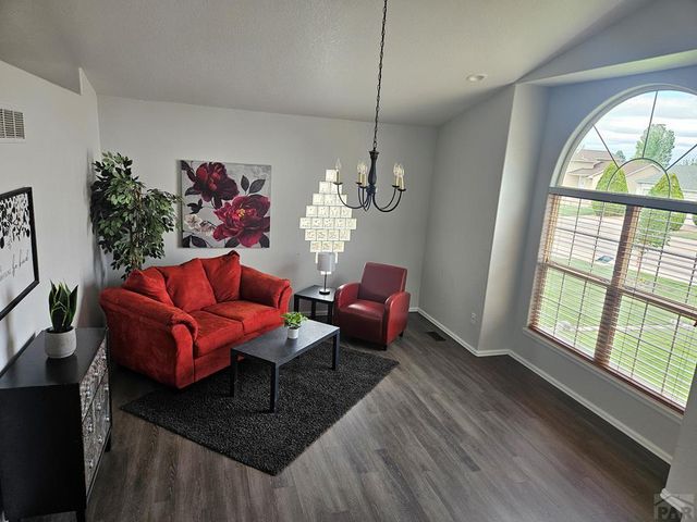 17 Trent Court, Pueblo, CO 81005