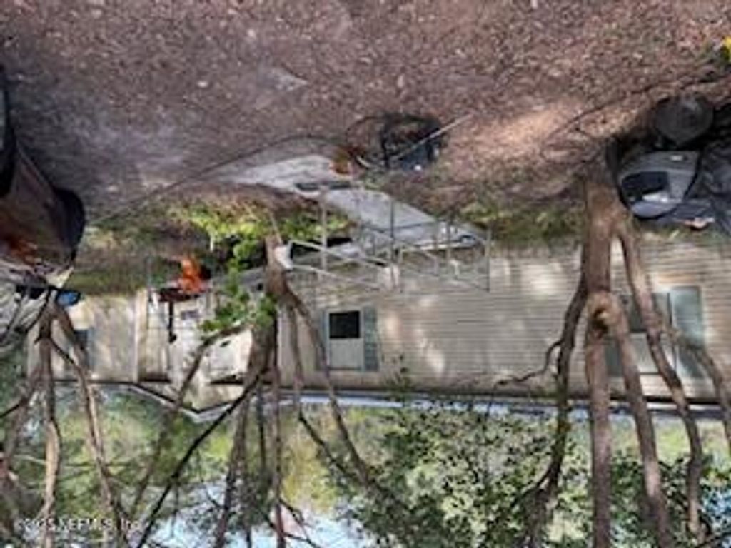 333 LAKE COMO Drive, Pomona Park, FL 32181