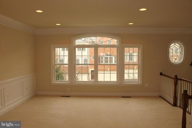 47567 ROYAL BURNHAM TER, Sterling, VA 20165