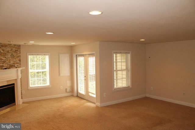 47567 ROYAL BURNHAM TER, Sterling, VA 20165