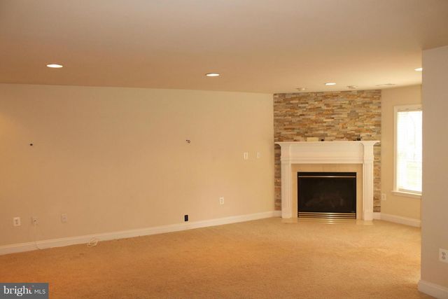 47567 ROYAL BURNHAM TER, Sterling, VA 20165