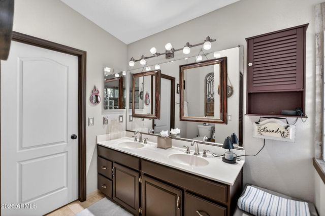 9750 W YUKON Drive, Peoria, AZ 85382