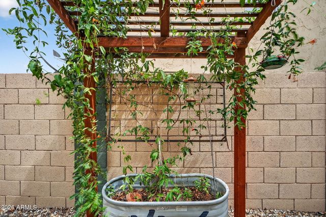 9750 W YUKON Drive, Peoria, AZ 85382