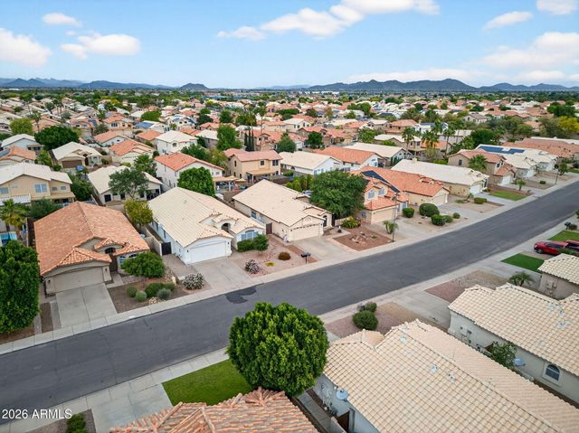 9750 W YUKON Drive, Peoria, AZ 85382