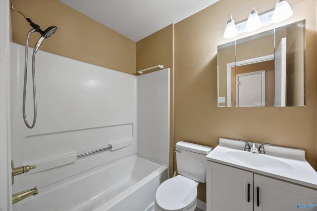 9027 Craigmont Road, Huntsville, AL 35802