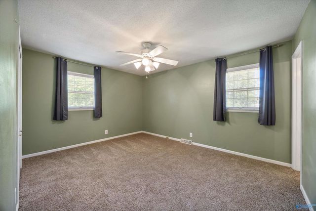 9027 Craigmont Road, Huntsville, AL 35802