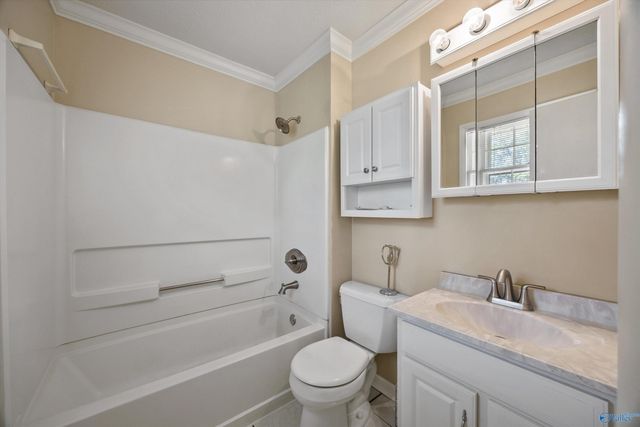 9027 Craigmont Road, Huntsville, AL 35802