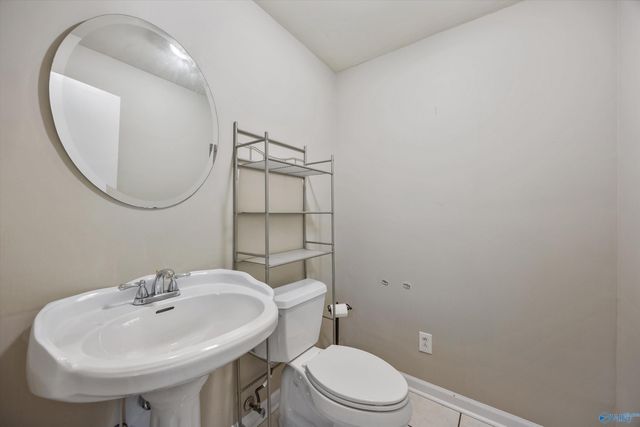 9027 Craigmont Road, Huntsville, AL 35802