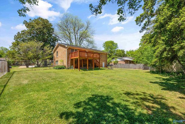 9027 Craigmont Road, Huntsville, AL 35802