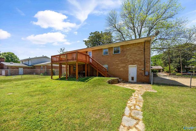 9027 Craigmont Road, Huntsville, AL 35802