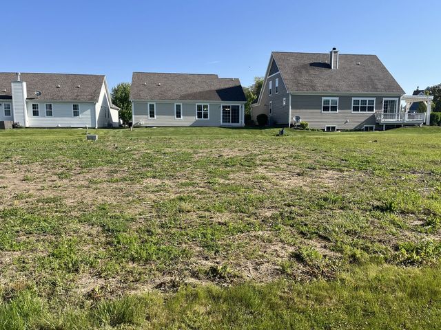 40441 N South Newport Drive, Antioch, IL 60002