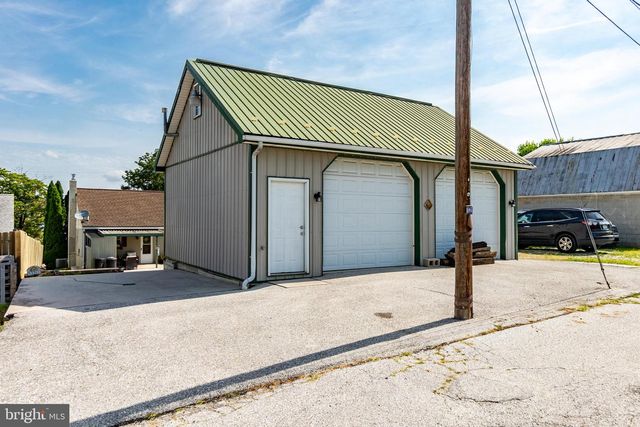 525 LOCUST ST, Hanover, PA 17331