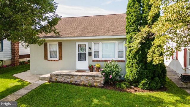 525 LOCUST ST, Hanover, PA 17331