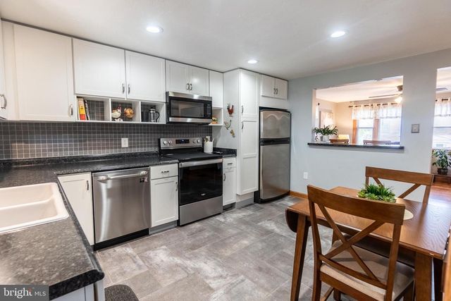525 LOCUST ST, Hanover, PA 17331
