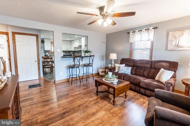 525 LOCUST ST, Hanover, PA 17331