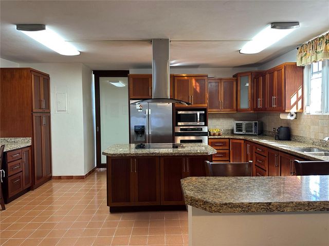 B4A HARDING, Guaynabo, PR 00969