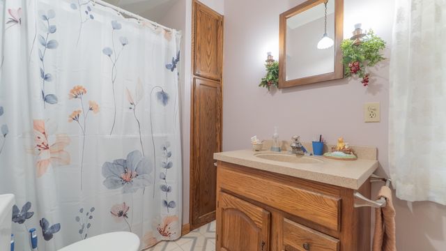 1340 E 2700 North Road, Ashkum, IL 60911