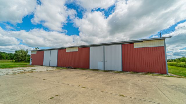 1340 E 2700 North Road, Ashkum, IL 60911