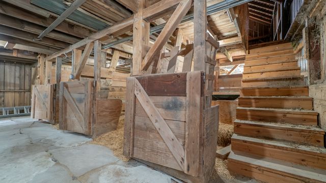 1340 E 2700 North Road, Ashkum, IL 60911