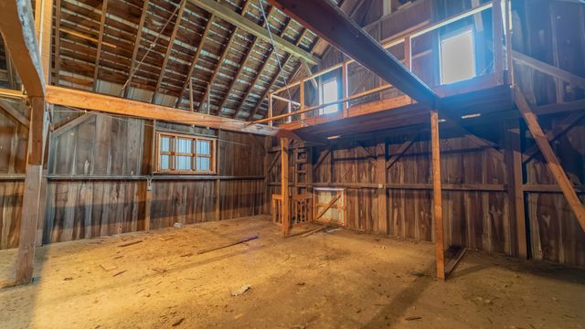 1340 E 2700 North Road, Ashkum, IL 60911