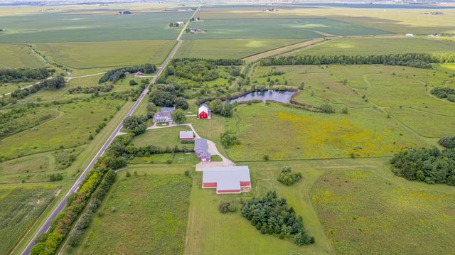 1340 E 2700 North Road, Ashkum, IL 60911