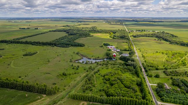 1340 E 2700 North Road, Ashkum, IL 60911