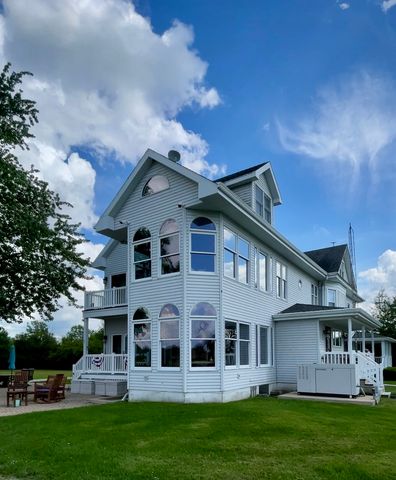 1340 E 2700 North Road, Ashkum, IL 60911