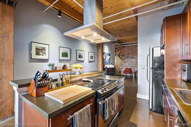 6533 E Jefferson Avenue 307, Detroit, MI 48207