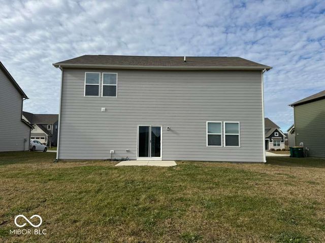 2321 S Stonehill Way, New Palestine, IN 46163