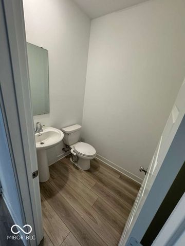 2321 S Stonehill Way, New Palestine, IN 46163