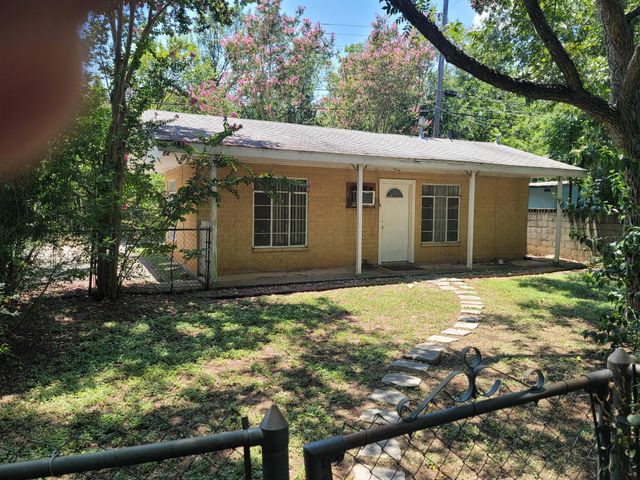 1807 W 38th ST, Austin, TX 78731