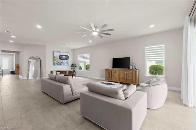 3419 Pilot CIR, Naples, FL 34120