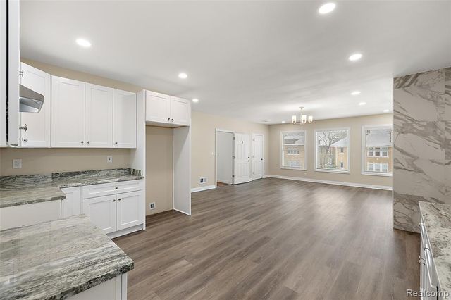 2080 Gladstone Street, Detroit, MI 48206