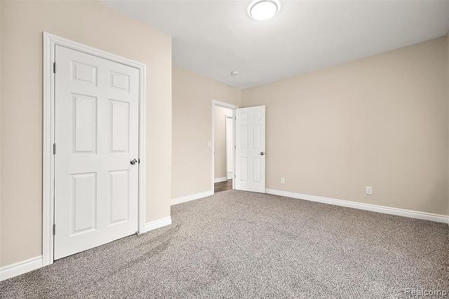 2080 Gladstone Street, Detroit, MI 48206