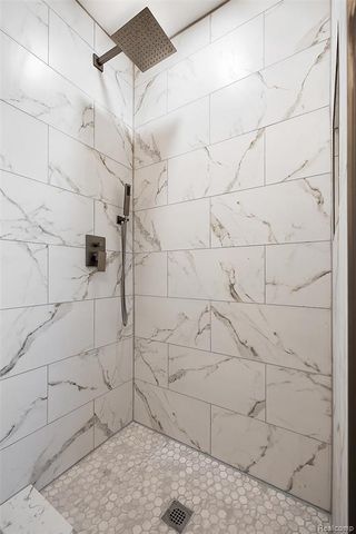 2080 Gladstone Street, Detroit, MI 48206