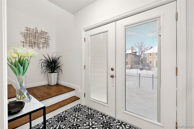 2080 Gladstone Street, Detroit, MI 48206