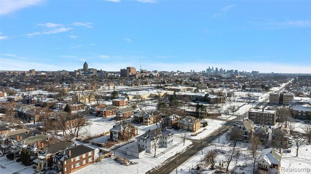 2080 Gladstone Street, Detroit, MI 48206