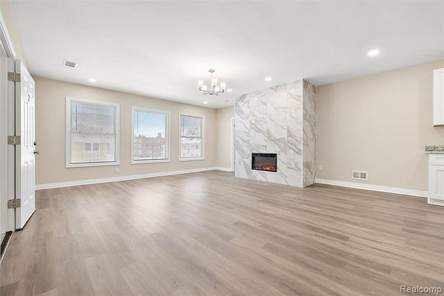 2080 Gladstone Street, Detroit, MI 48206