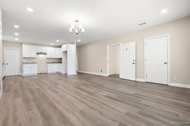 2080 Gladstone Street, Detroit, MI 48206