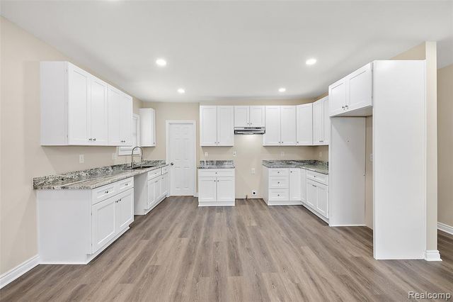 2080 Gladstone Street, Detroit, MI 48206