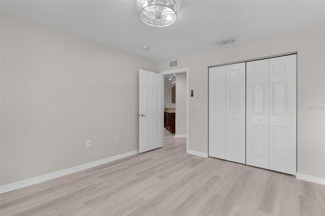 5308 BOWLINE COURT, Oxford, FL 34484