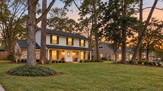 676 Ravensworth Drive, Conroe, TX 77302