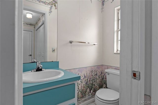 605 W Buttonbush Drive, Beverly Hills, FL 34465