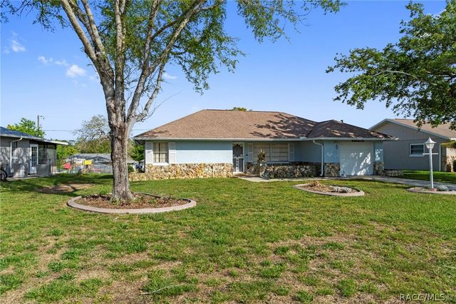 605 W Buttonbush Drive, Beverly Hills, FL 34465