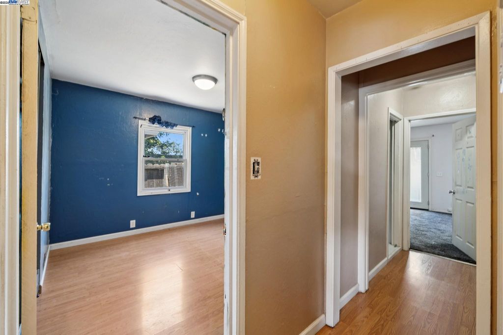 property-img