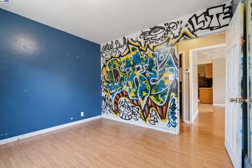 property-img