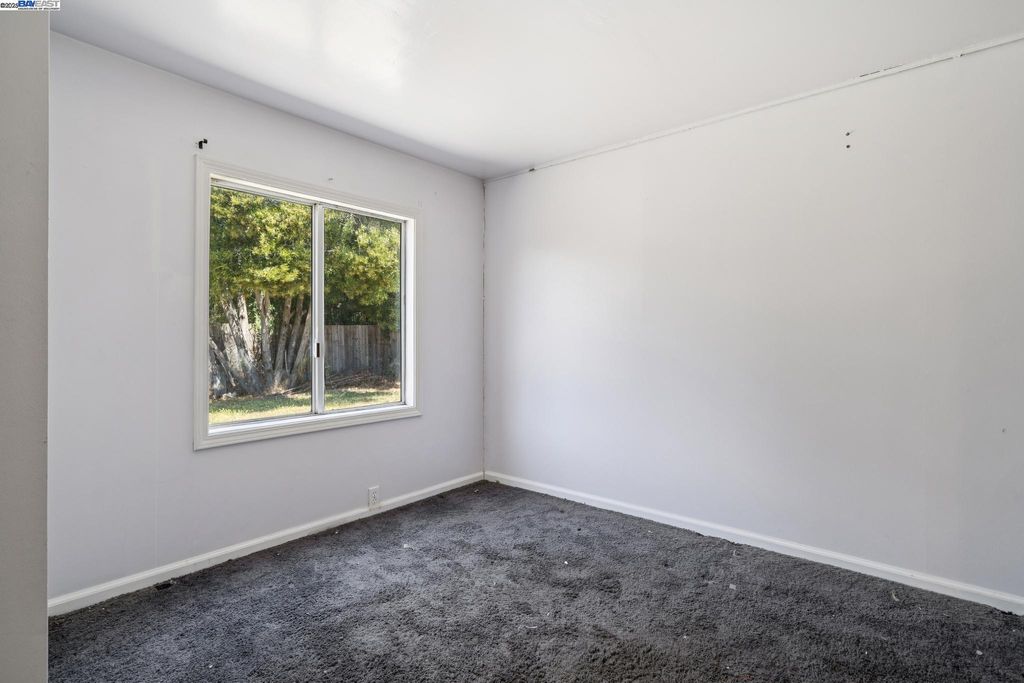 property-img