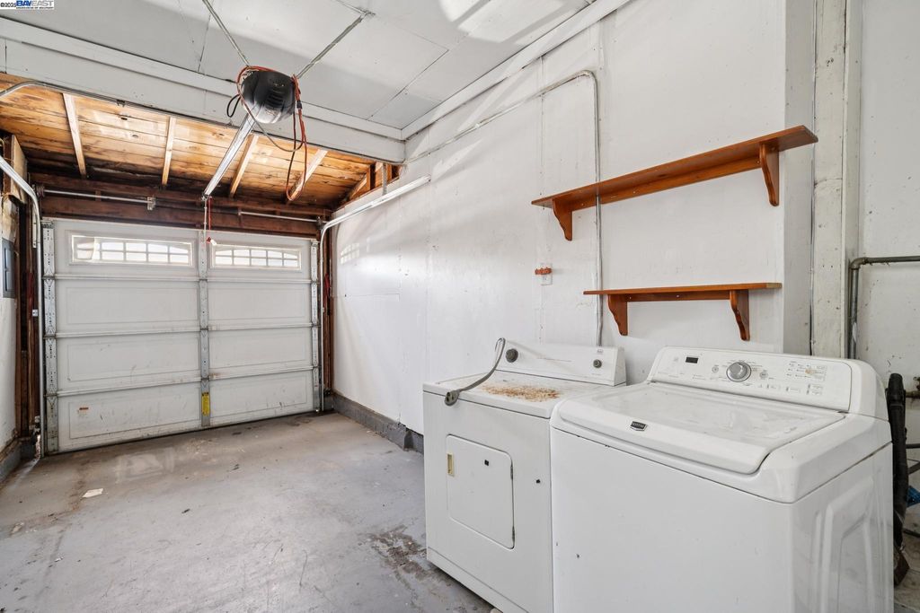 property-img