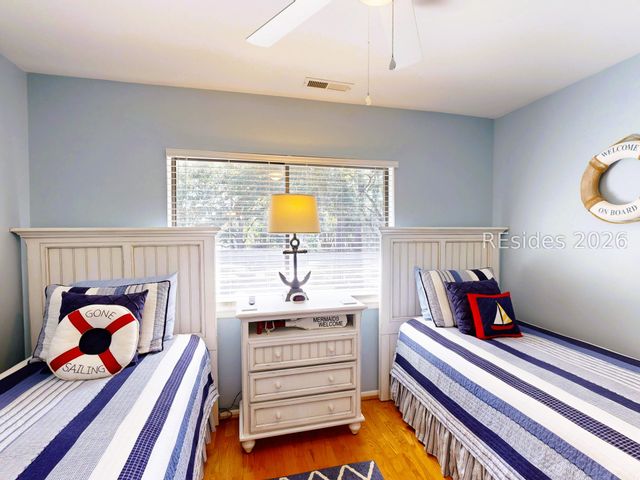 43 Folly Field Rd Apt 17, Hilton Head Island, SC 29928